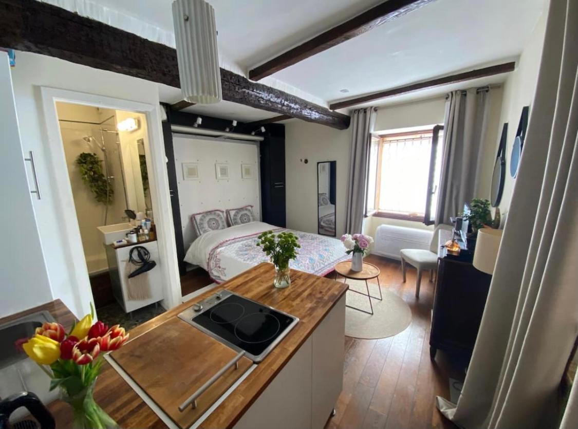 Studio Au Coeur Du Vieil Antibes Bagian luar foto
